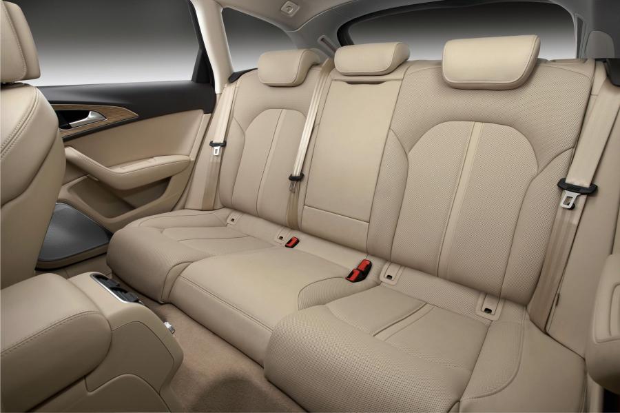 Интерьер Audi A6 3.0 TDI Quattro Avant (4G, C7) 2011 года  (WW) (фото 47 из 47)